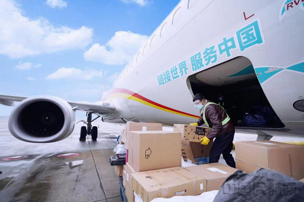 “落地即配送”新突破 三峽機場物流公司創新推出裝卸延伸服務產品