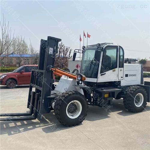 座駕式貨物裝卸搬運(yùn)車(chē) 升降推高叉車(chē) 建筑工程用越野叉車(chē)